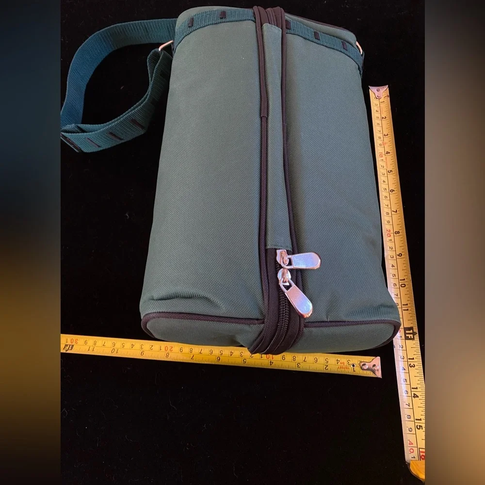 Picnic Time Estate Insulated Wine Tote with Service For two in Hunter Green nWOT